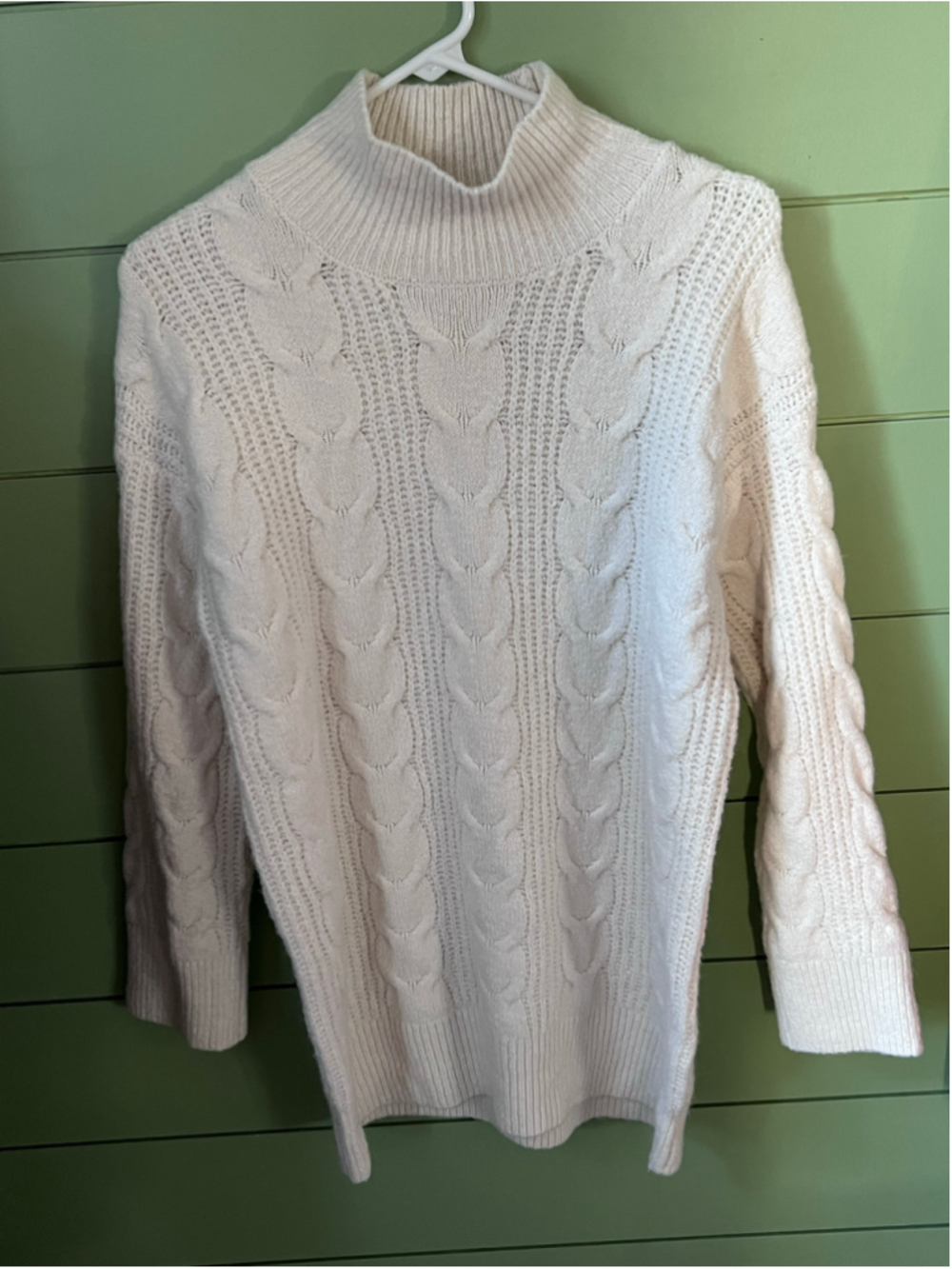 Women's Knox Rose Cable Knit Turtleneck Sweater White Size M